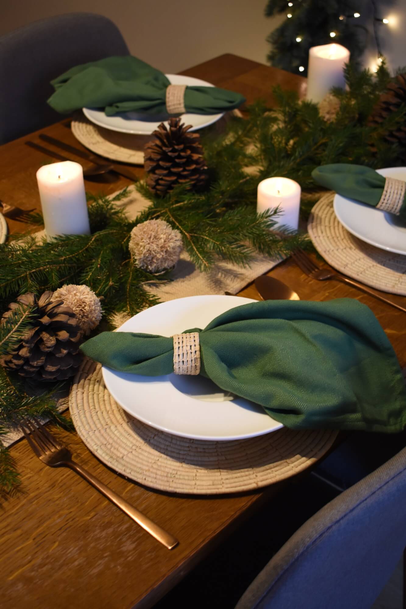 Podkładka na stół VOLANA naturalna z rafii, okrągła, pleciona śr. 24/30/38