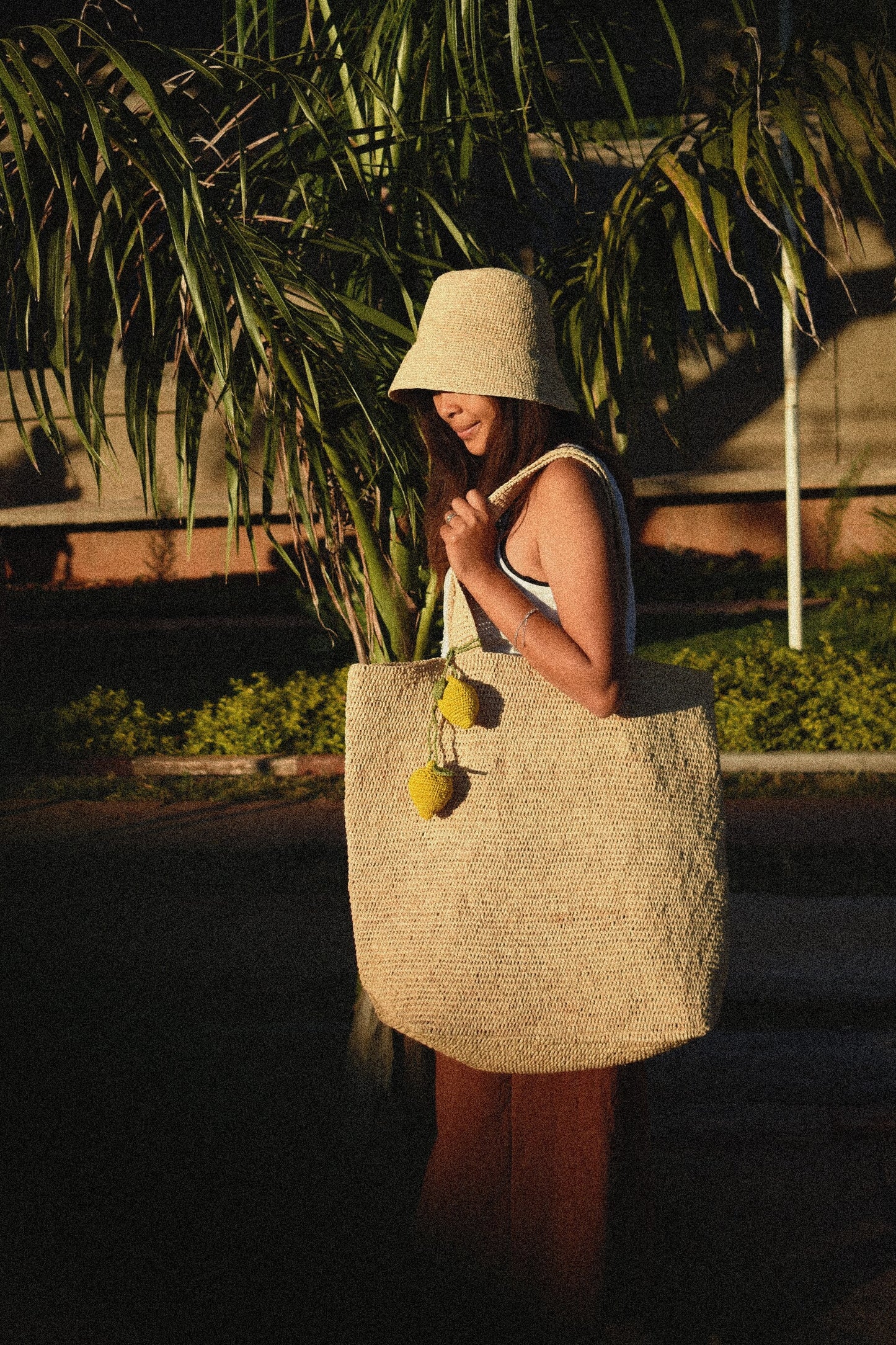 Zawieszka CYTRYNKA ręcznie robiona z rafii do torebki w kształcie owoców