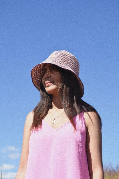 Kapelusz TSARA bucket hat kolorowy z rafii naturalny